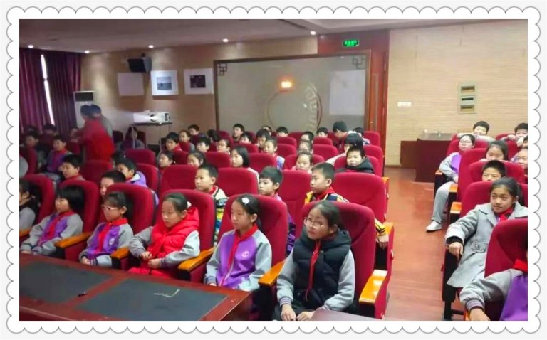 加强影视教育 促进全面发展 ---献县青少年活动中心开展全县中小学影视教育工作